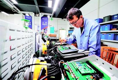 自主研發(fā) 驅(qū)動(dòng)電子軟硬件產(chǎn)品出口增長四倍的創(chuàng)新引擎